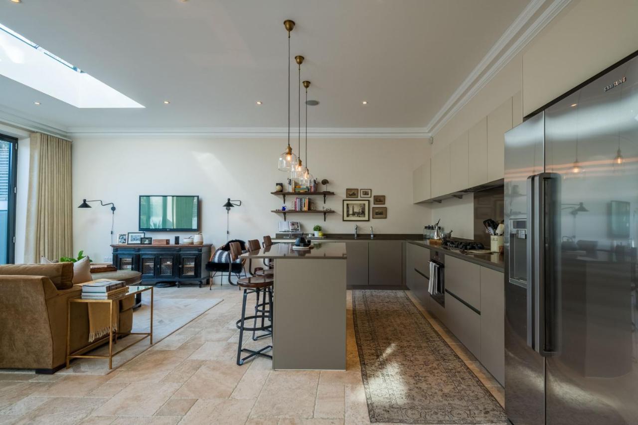 Breathtaking Putney Home With Gorgeous Garden Richmond  Exterior foto