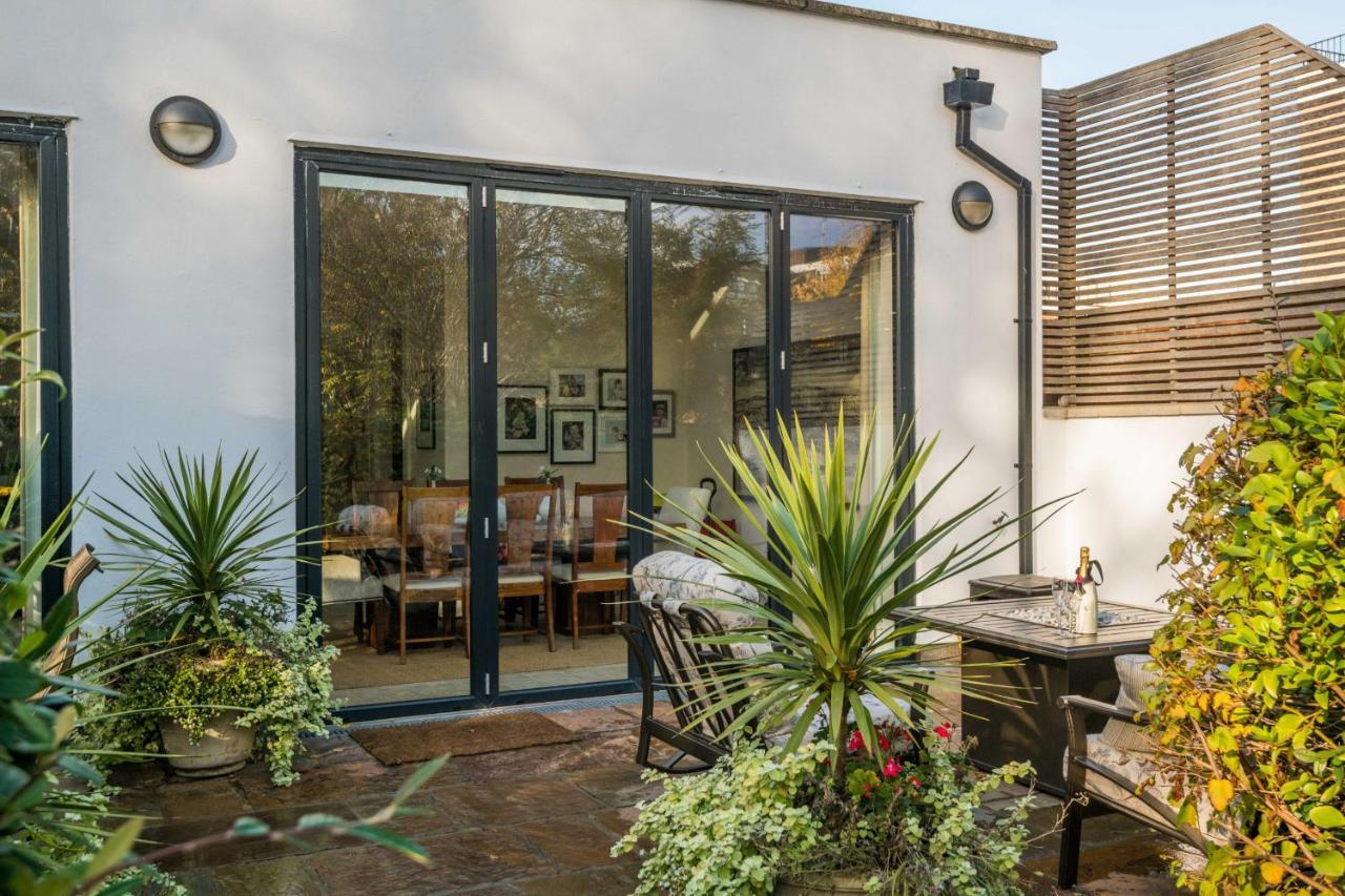 Breathtaking Putney Home With Gorgeous Garden Richmond  Exterior foto
